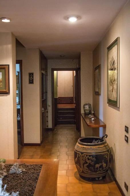 Casa Su Lago Privato A Due Passi Da Milano Segrate Exterior foto