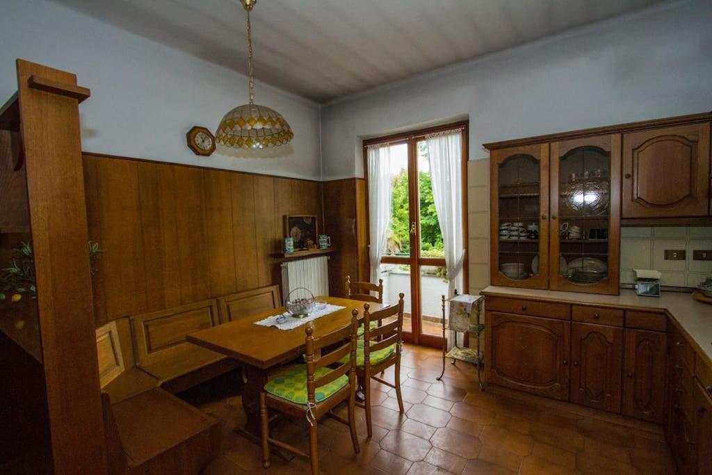 Casa Su Lago Privato A Due Passi Da Milano Segrate Exterior foto