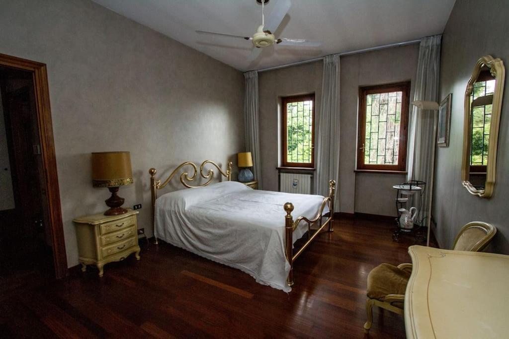 Casa Su Lago Privato A Due Passi Da Milano Segrate Exterior foto